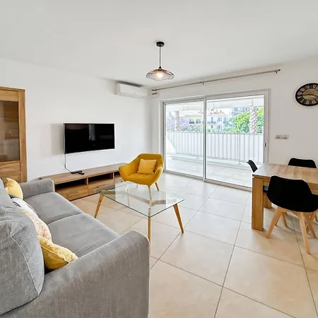 Cam103 - Beau 2 Pieces Avec Terrasse Διαμέρισμα